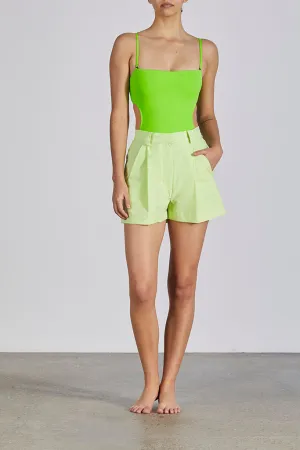 Naxos Tailored Short - Apple